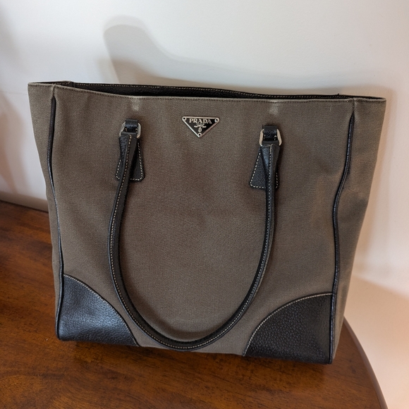 Prada dark olive green canvas and black leather shoulder bag - Picture 14 of 17